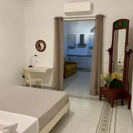 Ferienhaus Intermezzo 2 - Located In The Center Of Salento Equidistant From The 2 Seas *